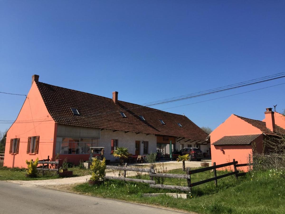Gite Chez Marcel Et Bea La Chapelle-Saint-Sauveur  Ngoại thất bức ảnh
